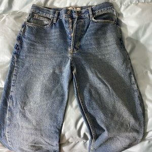 Free people jeans!! Size 27! NEVER WORN.